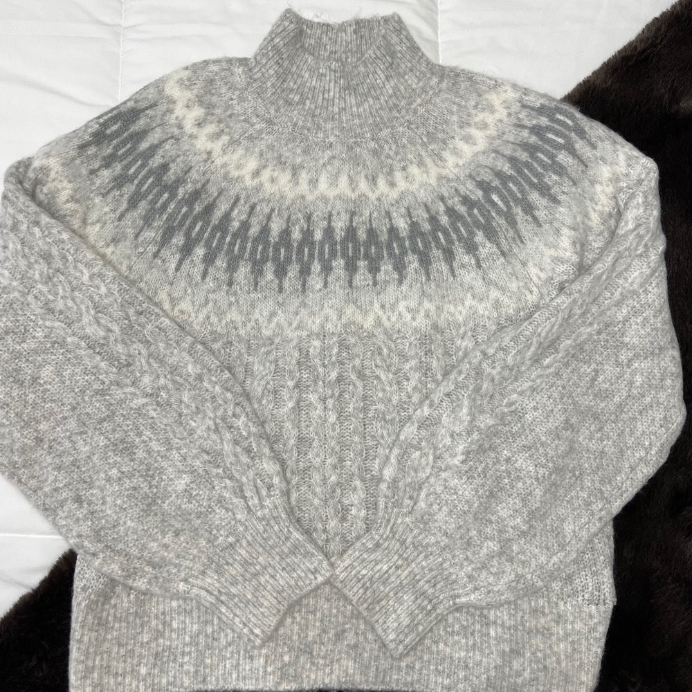 Abercrombie and Fitch Sweater